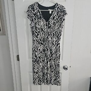 LONDON TIMES PETITE Black & White V-Neck Printed Women's Dress